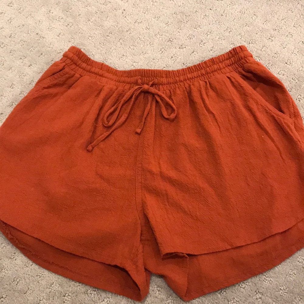 burnt orange flowy shorts